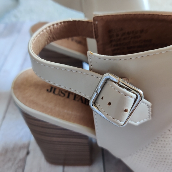 JustFab Rellia Peep Toe Bootie Size 8 - Picture 5 of 5